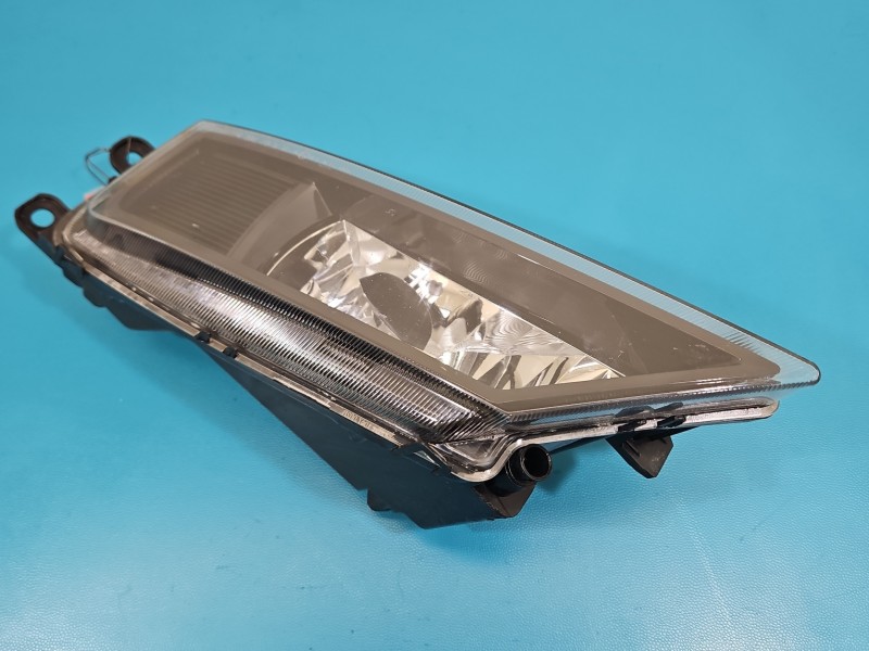 Halogen prawy Vw Tiguan II 16-