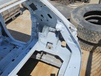 Błotnik tył prawy Renault Twingo III 14-24 bialy DVQNJ ćwiartka