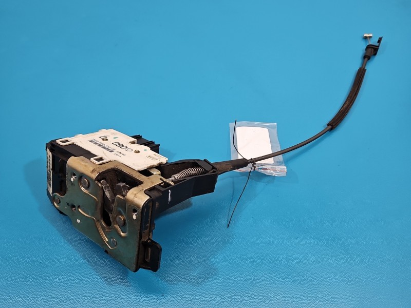 Zamek przód prawy YW4A-5421812-BE mazda Tribute I 00-07 EUROPA Producent części: Mazda, 9 PIN