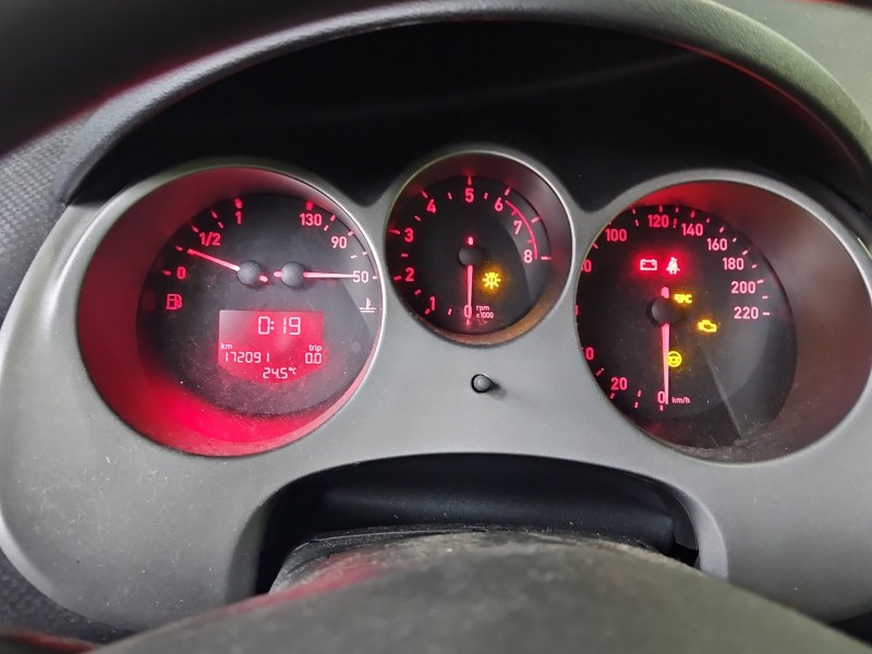 Licznik Seat Toledo III 1.6 8V 5P0920802F EUROPA