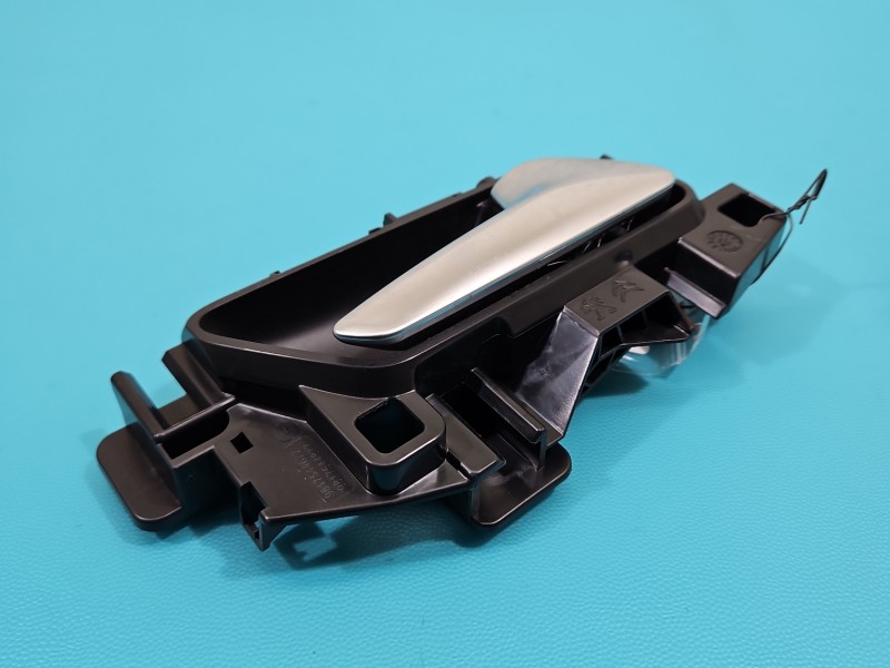 Klamka wewnętrzna przód prawa Opel Astra VI L 2021064002, 9817544677