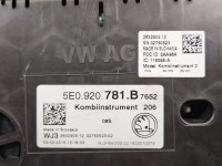 Licznik Skoda Octavia III 5E0920781B 1.6 tdi EUROPA