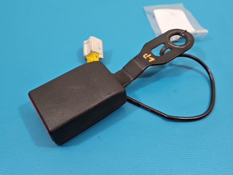 Pas bezpieczeństwa przód lewy kierowcy Citroen Berlingo II 96815079XT EU