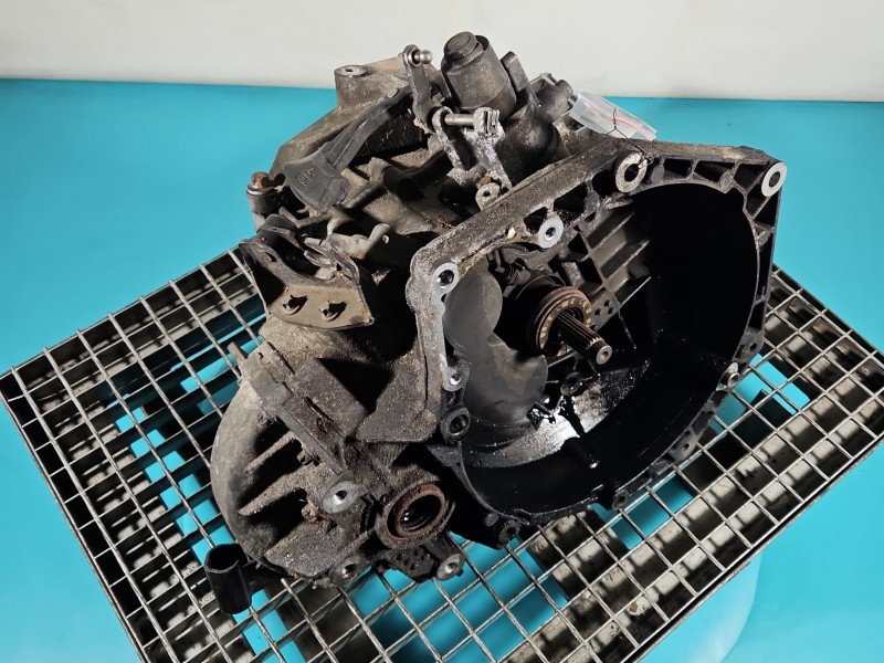 Skrzynia biegów Opel Vectra C 1.9 cdti