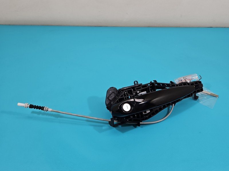 Klamka przód lewa zewnętrzna BMW F20 7297749 Klamka przód lewa zewnętrzna BMW F20 7297749