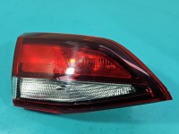 Lampa tył lewa Opel Astra V K kombi klapy bagażnika / kombi / z listwą żarówkową EUROPA