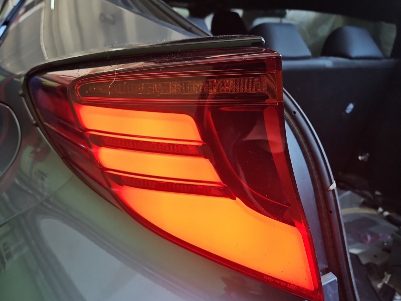 Lampa tył lewa błotnika Toyota C-HR I 16-23 HB EUROPA 81560-F4130-00