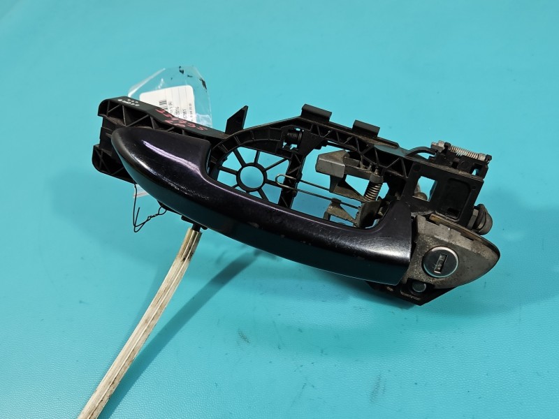 Klamka przód lewa zewnętrzna Vw Passat B6 3C0837885H