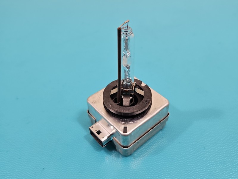 ŻARNIK STARTER ZAPŁONNIK CEWKA XENON 66140Opel Insignia A