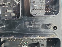 Skrzynka bezpieczników Opel Zafira B 13206754