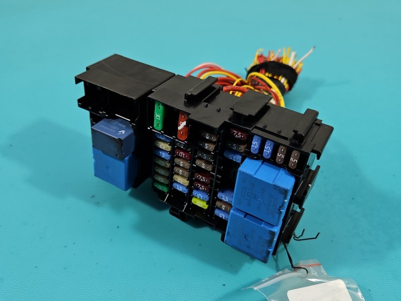 Skrzynka bezpieczników Renault Express K240103751S