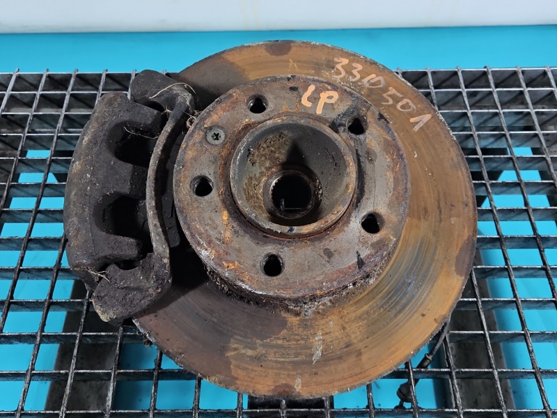 Zwrotnica lewa piasta przód 2.5 DCI Renault Master II Zwrotnica lewa piasta przód 2.5 DCI Renault Master II