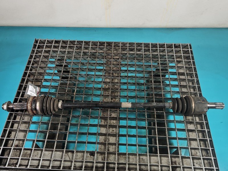 Półoś tył lewa Hyundai Ix35 09-13 2.0 16V automat Półoś tył lewa Hyundai Ix35 09-13 2.0 16V automat