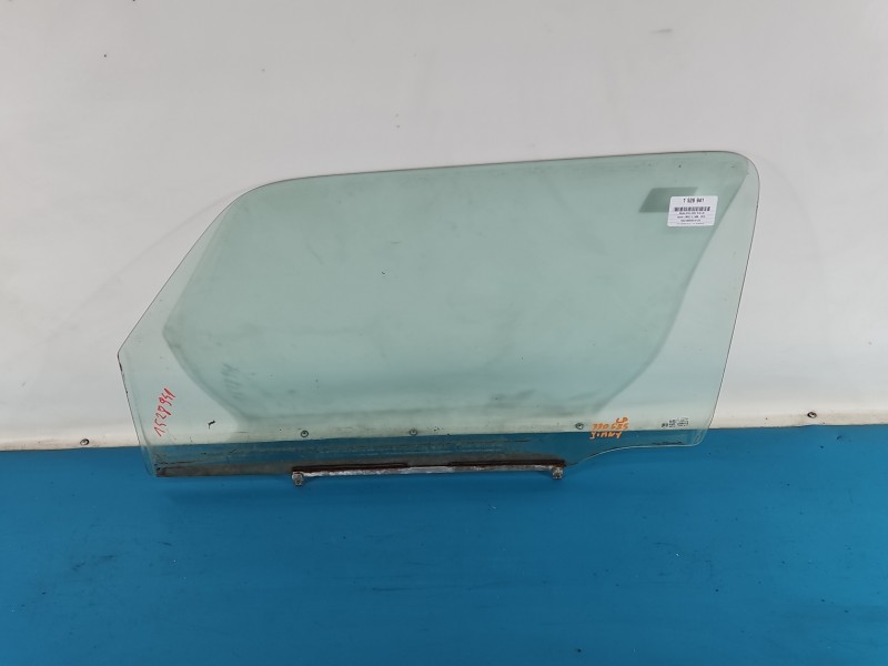 Szyba drzwi przód lewa KIEROWCY SUZUKI JIMNY III HB