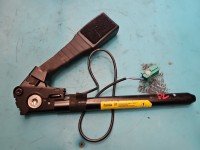 Pas bezpieczeństwa tył lewy Opel Astra III H 560834901