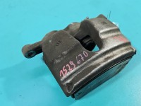 Zacisk przód lewy Mercedes CLA C118 X118 1.3b