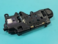 Klamka tył prawa zewnętrzna Audi A4 B9 8W0927754, 8W02837812A