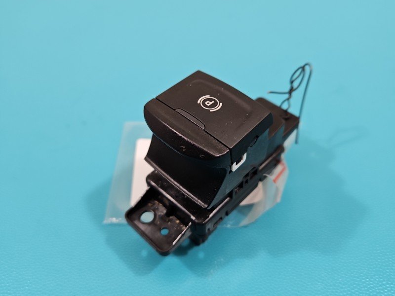 Przełącznik hamulca ręcznego Dacia Sandero III 20- 251756399R