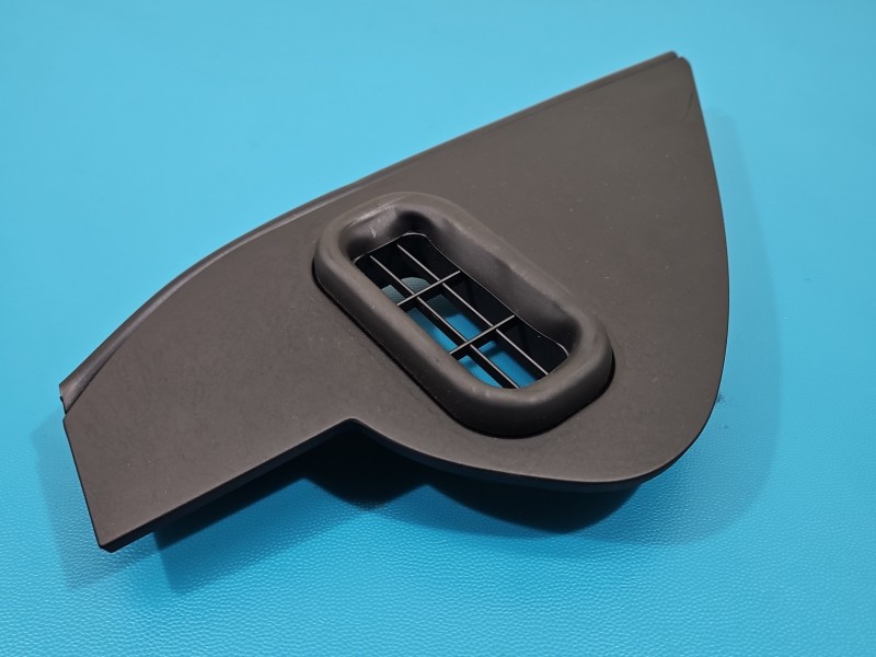 Osłona ZAŚLEPKA PLASTIK Maserati Quattroporte VI 13- 670010229