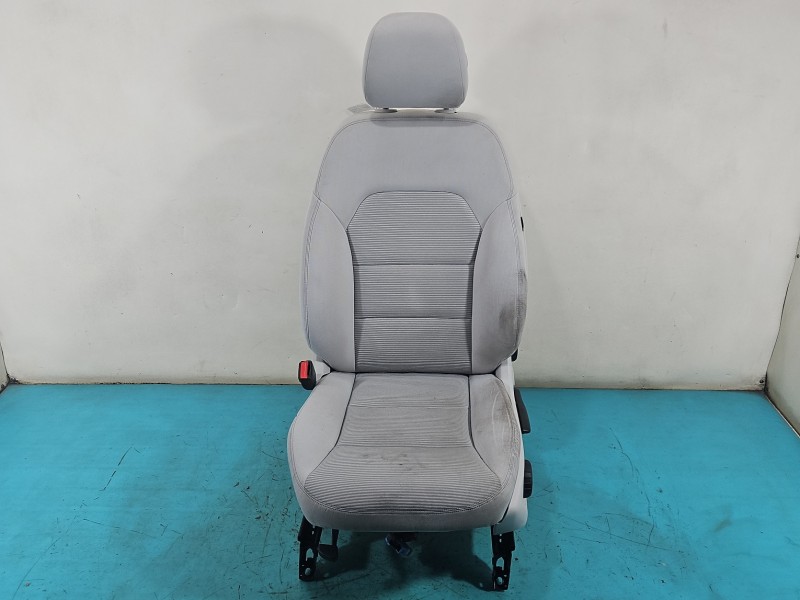 Fotel lewy przód kierowcy Mercedes W246 EU 5d Mercedes, Europejska, Grzany, do czyszczenia