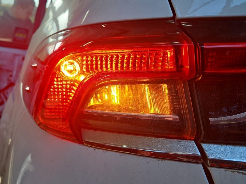 Lampa tył lewa Toyota Corolla E21 19- sedan