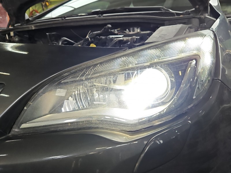 Reflektor lewy lampa przód Opel Astra IV J EUROPA 13253650