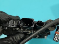 Zamek przód prawy 7185692 BMW F01 EUROPA Producent części: BMW, Z dociągiem zamek 5pin, dociąg 2pin