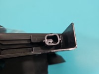 Zamek przód lewy 805035308RA Dacia Sandero III 20- EUROPA Producent części: Dacia, 2pin