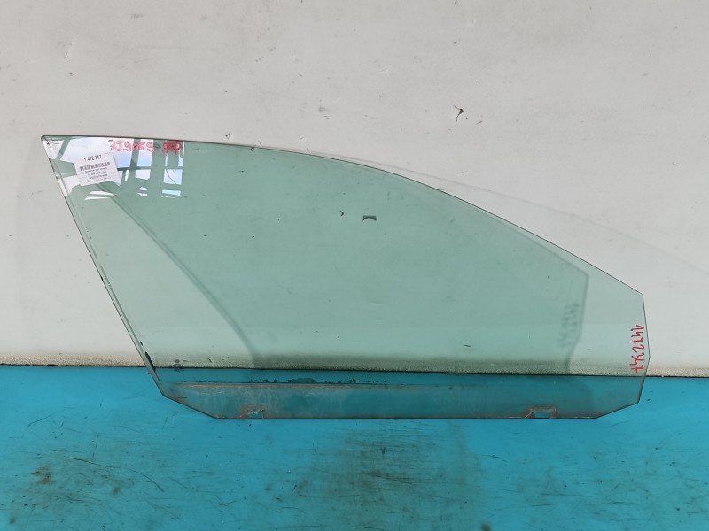 Szyba drzwi przód prawa Vw Jetta V sedan