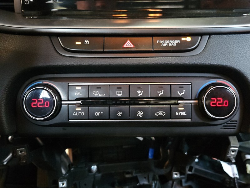 Konsola panel nawiewu Kia Ceed III 18-21 97250-J7202