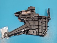 Mocowanie zamka przód lewe uchwyt 806330882R Renault Kadjar