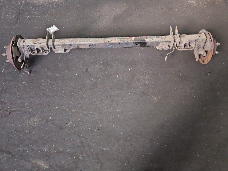 Tylna belka oś tył Renault Master III 10-24 2.3 dci