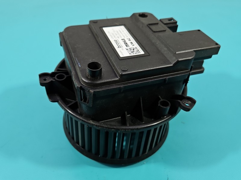 Dmuchawa nawiewu wentylator Audi A5 F5 europa 4M1820021A