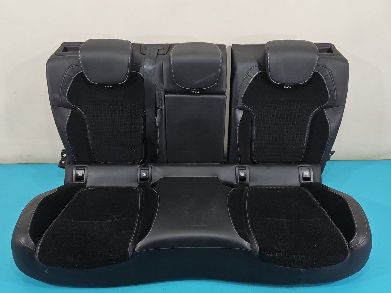 Kanapa tył fotel tylny Renault Megane IV Kanapa tył fotel tylny Renault Megane IV