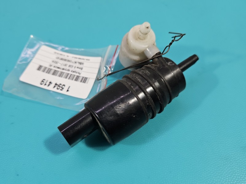 Pompka spryskiwacza BMW G30 388349