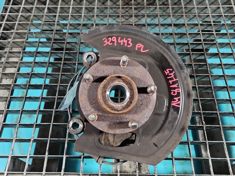Zwrotnica lewa piasta przód 1.6 16V (Hr16) Nissan Juke I F15 10-19