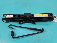 lewarek Podnośnik samochodowy trapezowy Audi A4 B9