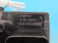 Skrzynka bezpieczników Opel Astra III H 13206751