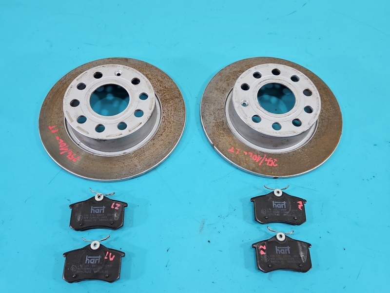 Tarcze hamulcowe tył klocki Audi A3 8P 1.6 FSI