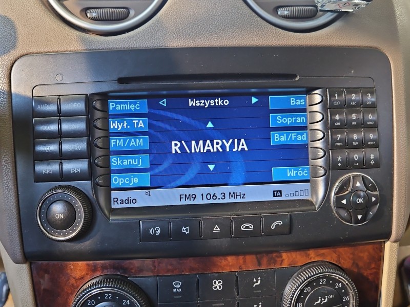Radio fabryczne Mercedes ML W164 A1648707789 radioodtwarzacz