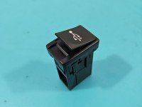 Gniazdo USB Toyota Yaris III 86190-0D060