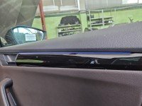 Tapicerka drzwi przód prawa boczek Skoda Superb III 3V1867014AL