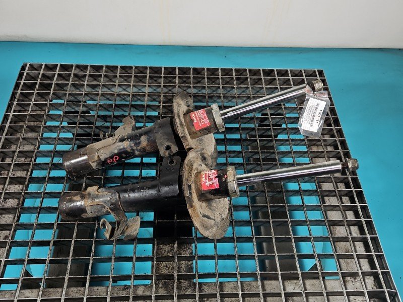 Amortyzator przód komplet lewy prawy Ford Focus Mk2 L+P Amortyzator przód komplet lewy prawy Ford Focus Mk2 L+P