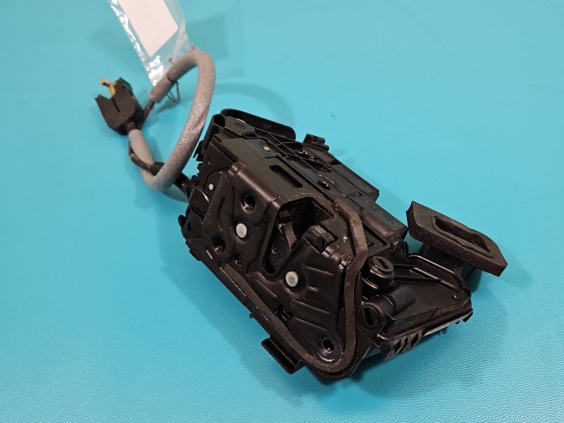 Zamek tył prawy 5TA839016E Skoda Karoq Zamek tył prawy 5TA839016E Skoda Karoq