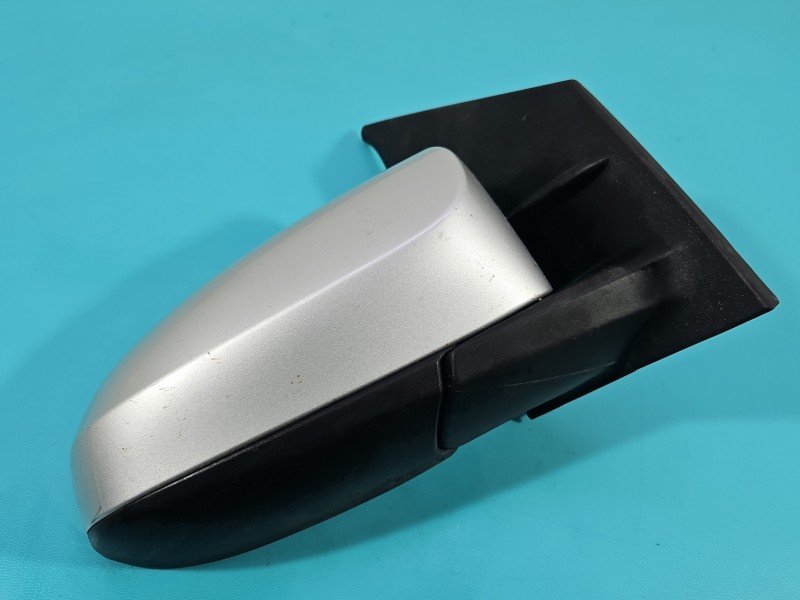 Lusterko prawe Toyota Aygo II 14-22 srebrny 1E7/FB21 europa