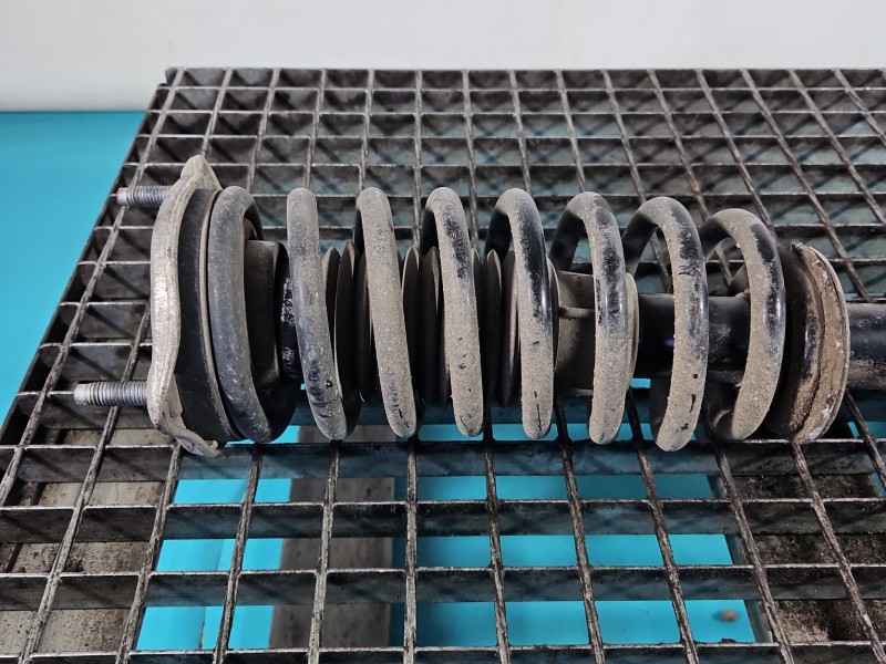 Sprężyna przód przednia Mercedes W213 2.0 CDI