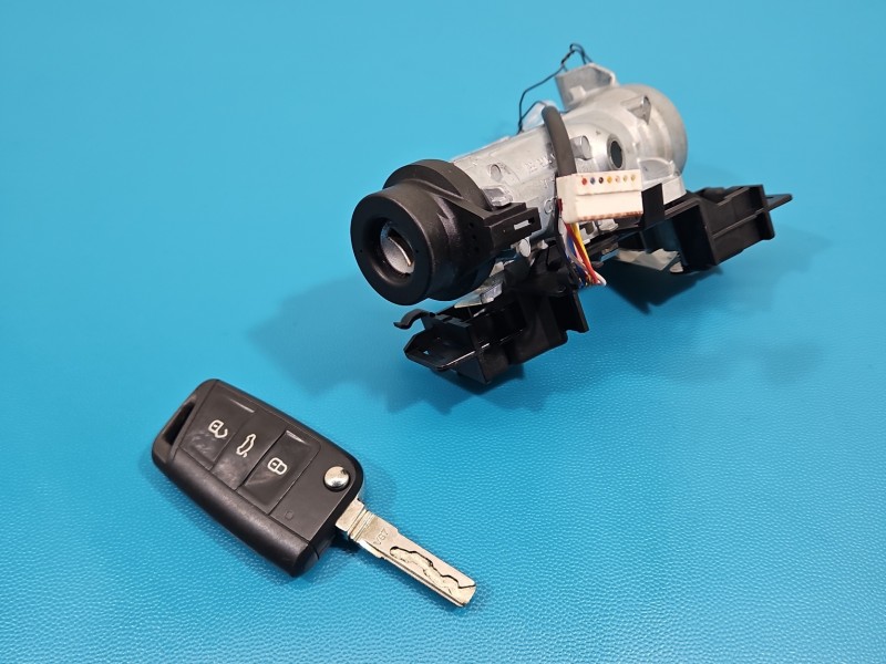 Stacyjka KLUCZYK WKŁADKA Skoda Octavia III 1K0905851