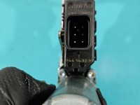 Podnośnik przód lewy Opel Astra III H 3d HB