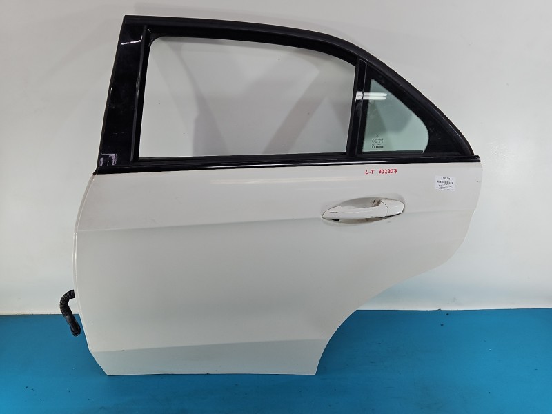 Drzwi tył lewe Mercedes W212 sedan 4d 623