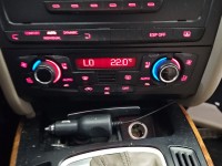 Konsola panel nawiewu AUDI A4 B8 8T1820043AD